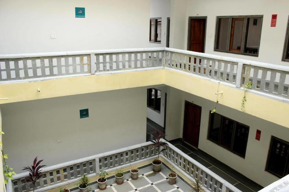 Oyo 1159 Hotel Chandra Prakash Ουνταϊπούρ Εξωτερικό φωτογραφία