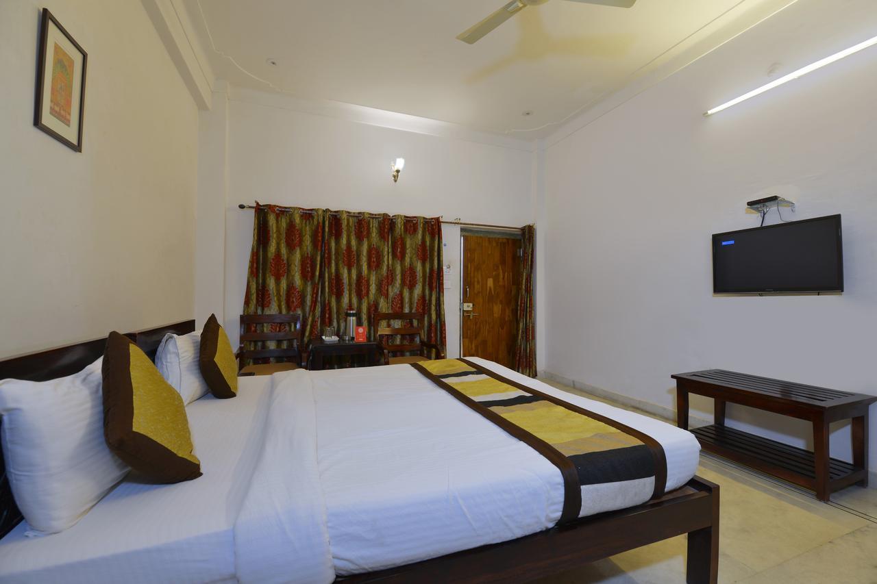 Oyo 1159 Hotel Chandra Prakash Ουνταϊπούρ Εξωτερικό φωτογραφία