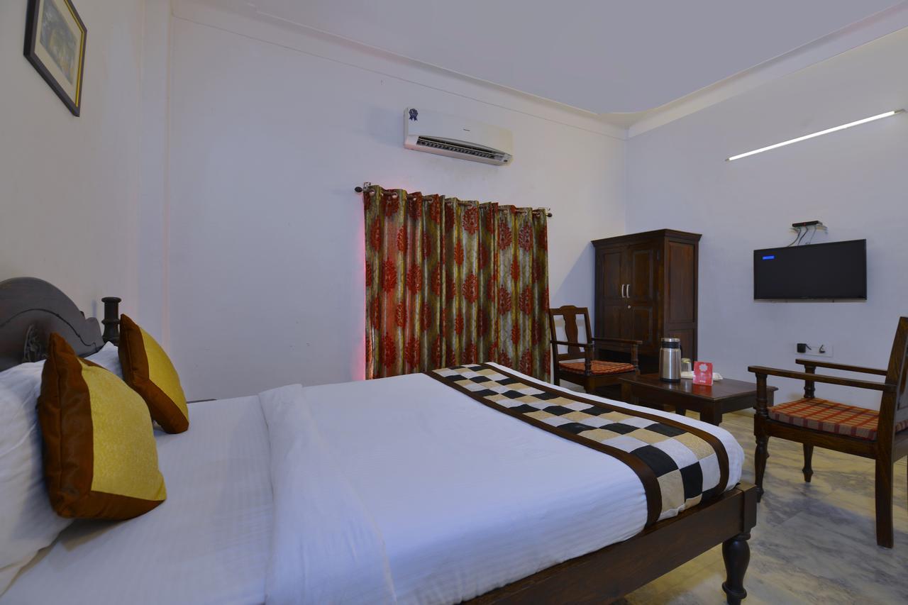 Oyo 1159 Hotel Chandra Prakash Ουνταϊπούρ Εξωτερικό φωτογραφία